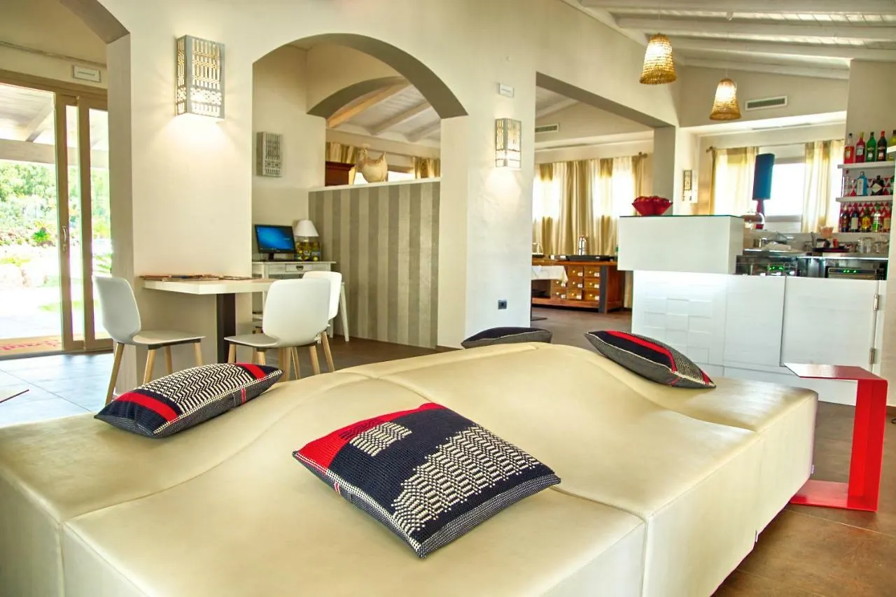 Eliantos Boutique Hotel & Spa Santa Margherita di Pula 4*,